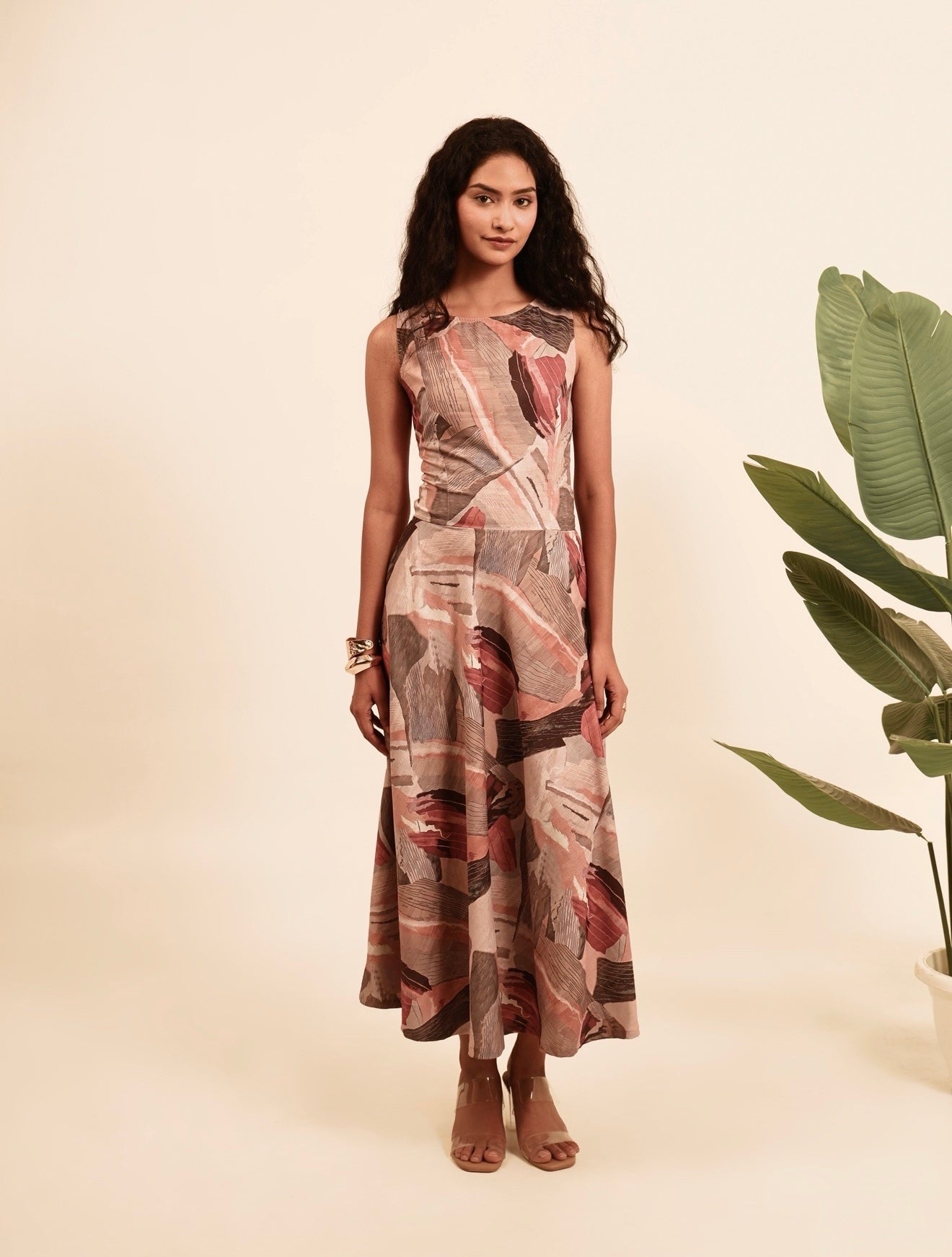 Chaar Charm - Fluid Abstract Print Casual Dress