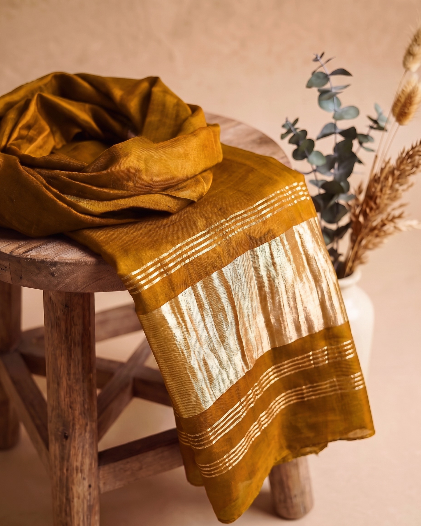 Vyān - Modal Unstitched Suit Set with Lagdi Patta Stole