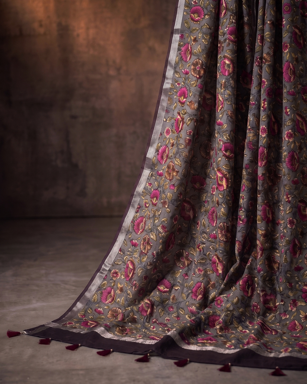 FlowerPoint – Printed Dupatta Cotton Linen Unstitched Suit Set